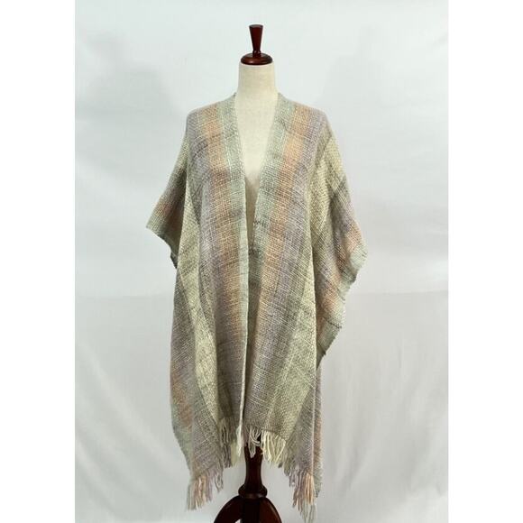 MANOS DEL URUGUAY OS S M L Virgin Wool Pastel Wrap Poncho Shawl Fringe Open NWT - Picture 8 of 8